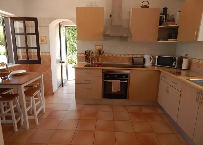 Sol E Mar Private Pool & Jacuzzi Villa *