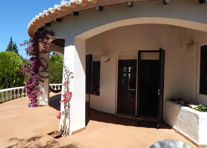 Sol E Mar Private Pool & Jacuzzi Villa *